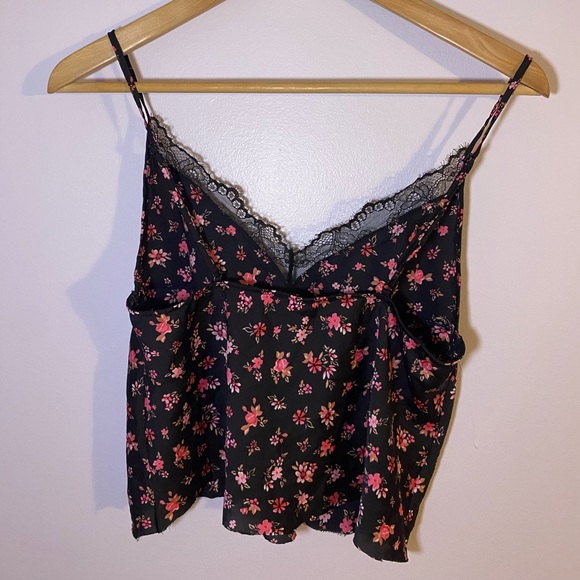 Cropped VS tank - Picture 2 of 4